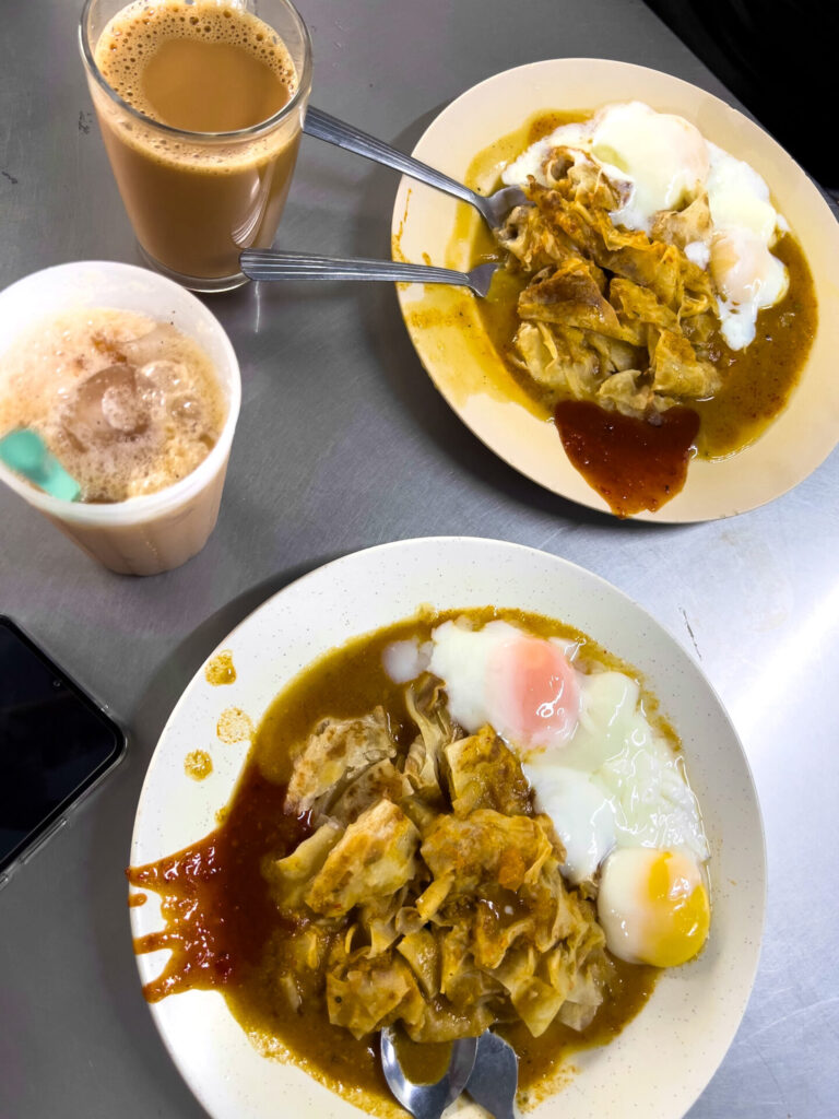 Teh Tahrik with Roti Canai