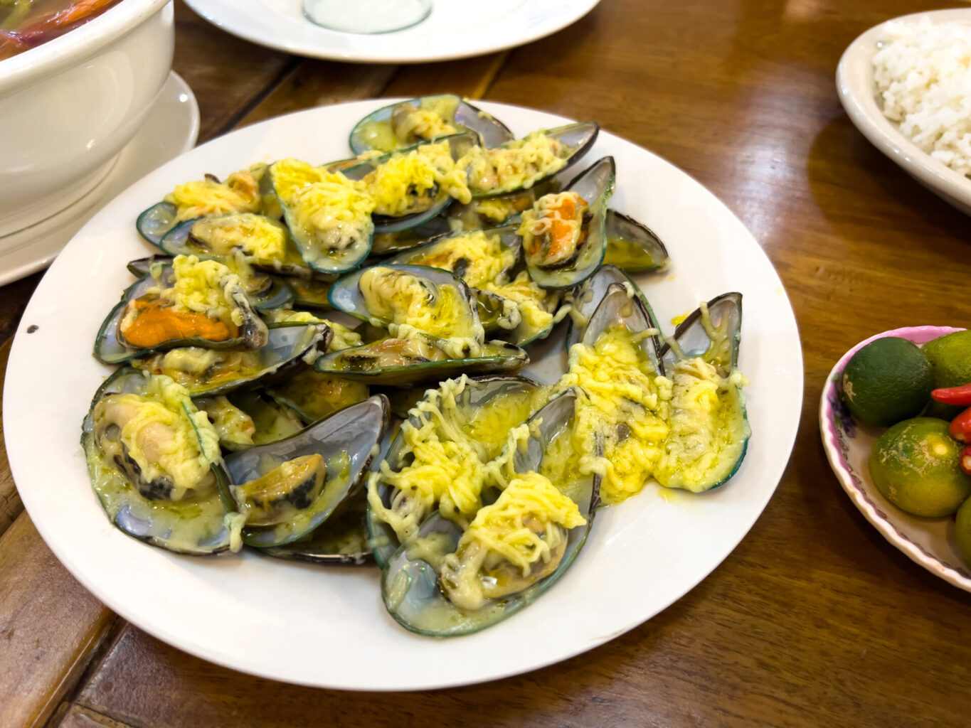 Baked tahong