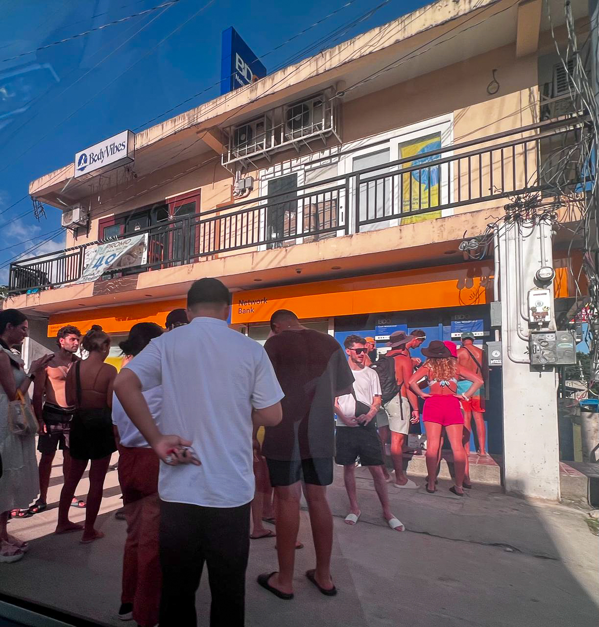 Siargao tourists withdrawing money en masse during the 15 day brownout